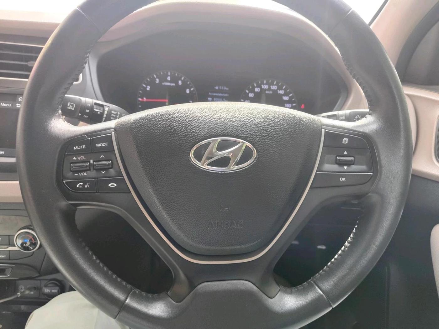2020 Hyundai Elite i20 ASTA 1.2 (O), Petrol, Manual, 43,128 km, interior