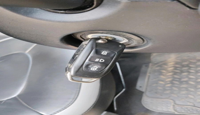 2020 Tata NEXON XM PETROL, Petrol, Manual, 60,005 km, interior