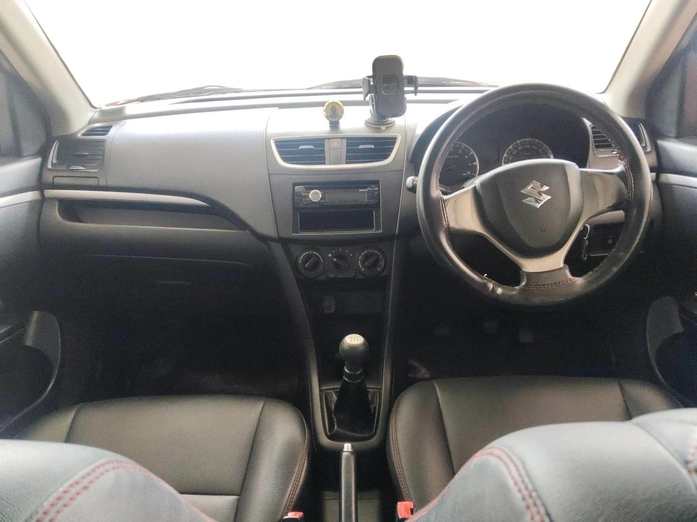 2013 Maruti Swift VXI, Petrol, Manual, 59,916 km, interior