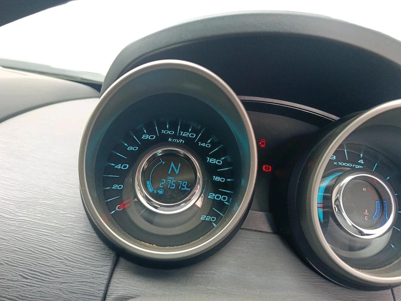 2020 Mahindra XUV500 W7, Diesel, Manual, 27,579 km, interior