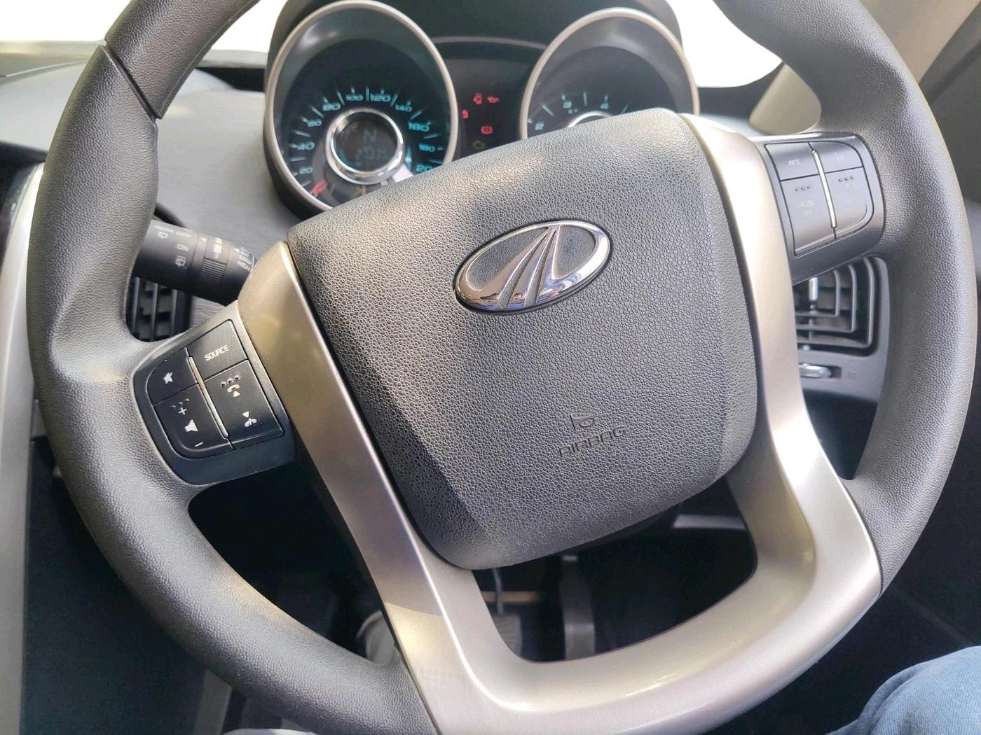 2020 Mahindra XUV500 W7, Diesel, Manual, 27,579 km, interior