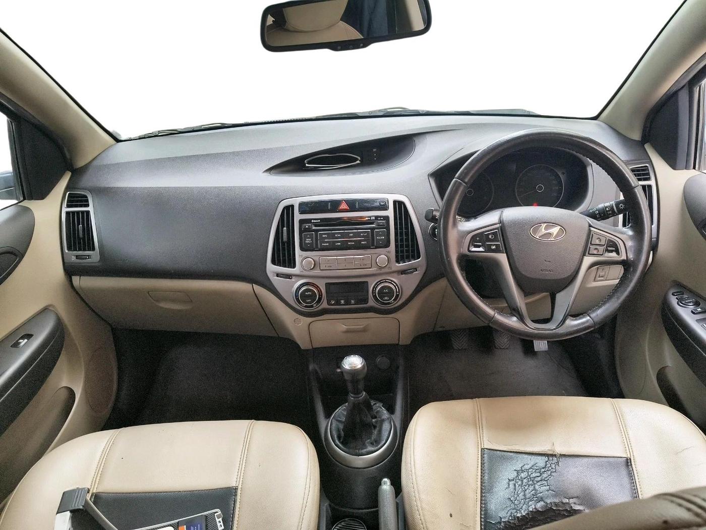2014 Hyundai i20 ASTA 1.2, Petrol, Manual, 57,382 km, interior