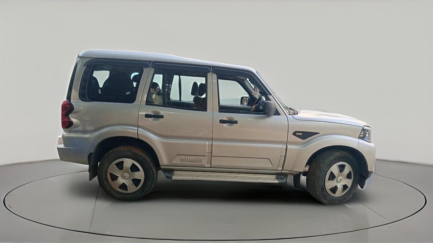 2018 Mahindra Scorpio S5, Diesel, Manual, 2,02,699 km, exterior