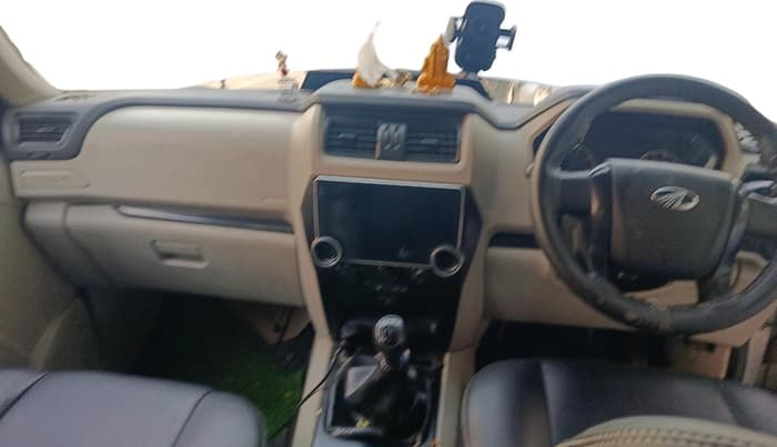 2018 Mahindra Scorpio S5, Diesel, Manual, 2,02,698 km, interior