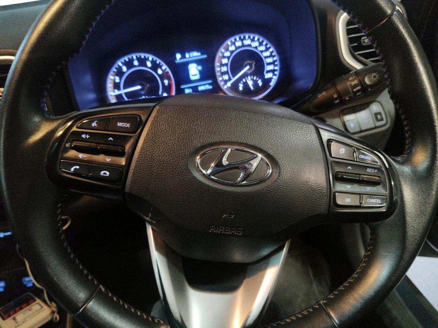 2019 Hyundai VENUE SX PLUS 1.0 TURBO DCT, Petrol, Automatic, 89,517 km, interior