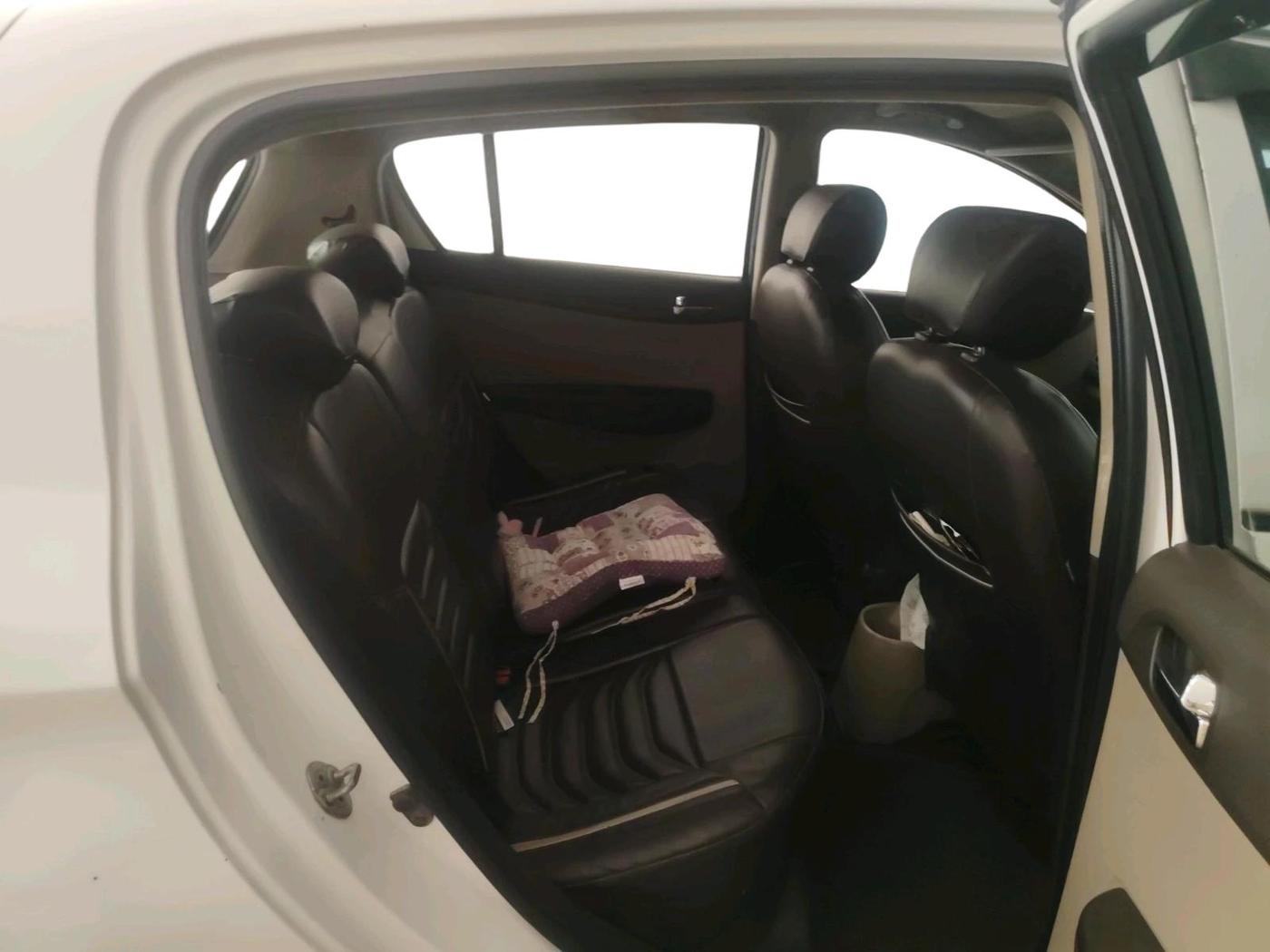 2011 Hyundai i20 SPORTZ 1.2, Petrol, Manual, 1,57,738 km, interior