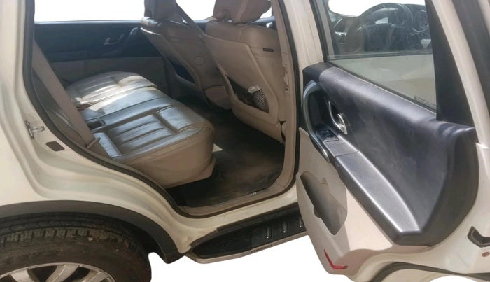 2015 Mahindra XUV500 W10, Diesel, Manual, 85,050 km, interior