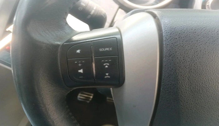 2015 Mahindra XUV500 W10, Diesel, Manual, 85,050 km, interior