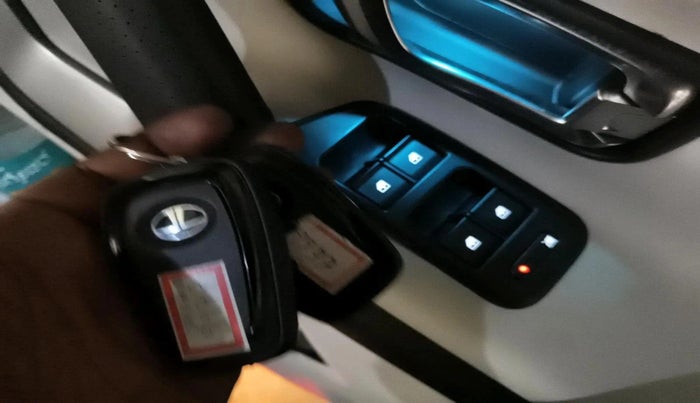 2021 Tata Safari XZ PLUS, Diesel, Manual, 89,014 km, interior