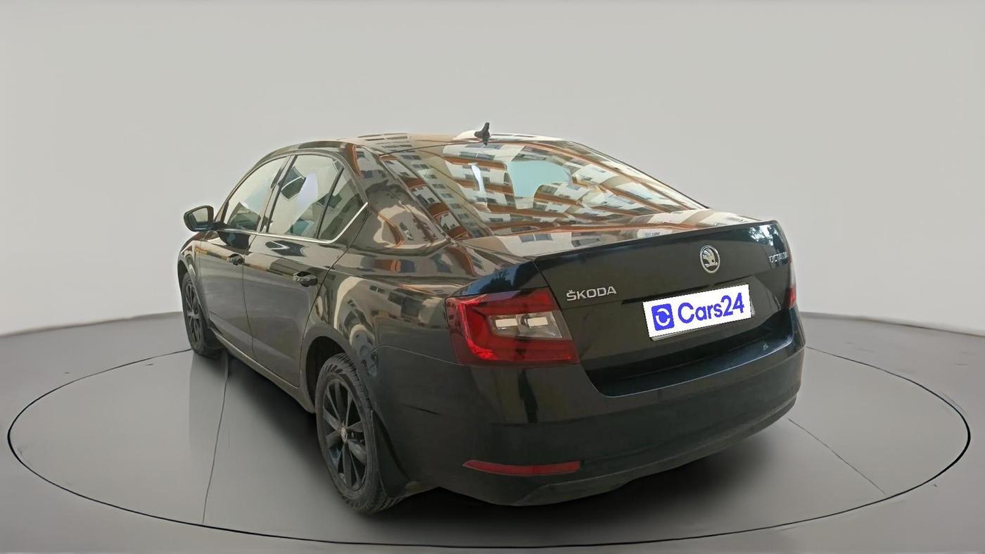 2017 Skoda Octavia STYLE PLUS AT 1.8 TSI, Petrol, Automatic, 52,317 km, exterior