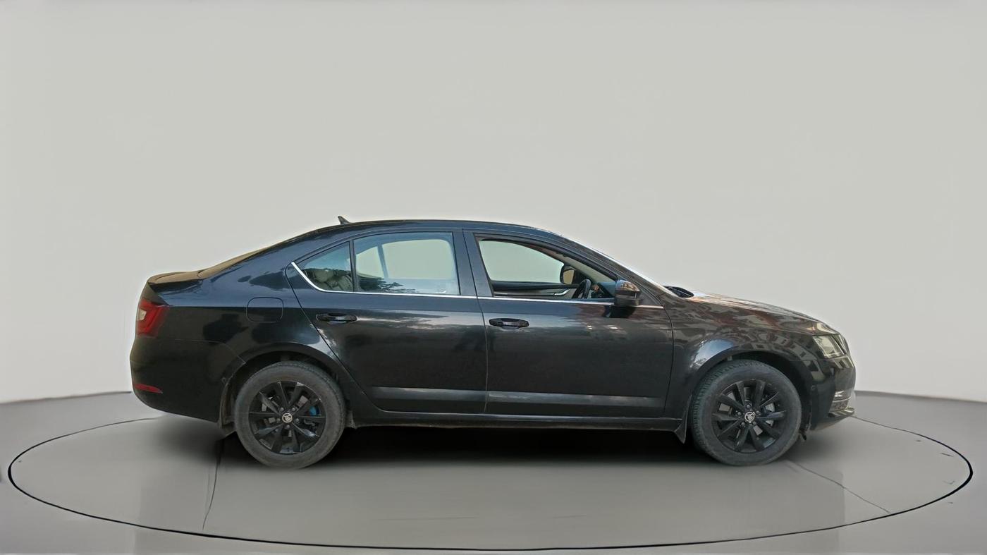 2017 Skoda Octavia STYLE PLUS AT 1.8 TSI, Petrol, Automatic, 52,317 km, exterior