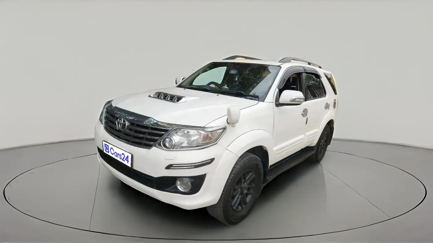 2014 Toyota Fortuner 3.0 4X4 MT, Diesel, Manual, 1,82,992 km, exterior