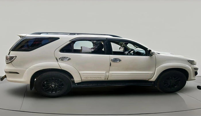 2014 Toyota Fortuner 3.0 4X4 MT, Diesel, Manual, 1,82,992 km, exterior