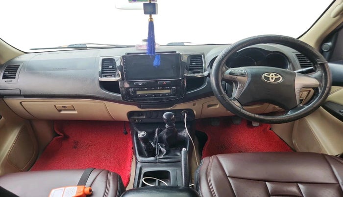 2014 Toyota Fortuner 3.0 4X4 MT, Diesel, Manual, 1,82,992 km, interior