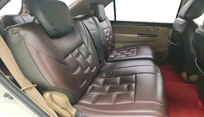 2014 Toyota Fortuner 3.0 4X4 MT, Diesel, Manual, 1,82,992 km, interior