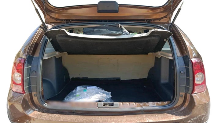 2014 Renault Duster 85 PS RXL DIESEL, Diesel, Manual, 1,44,386 km, exterior