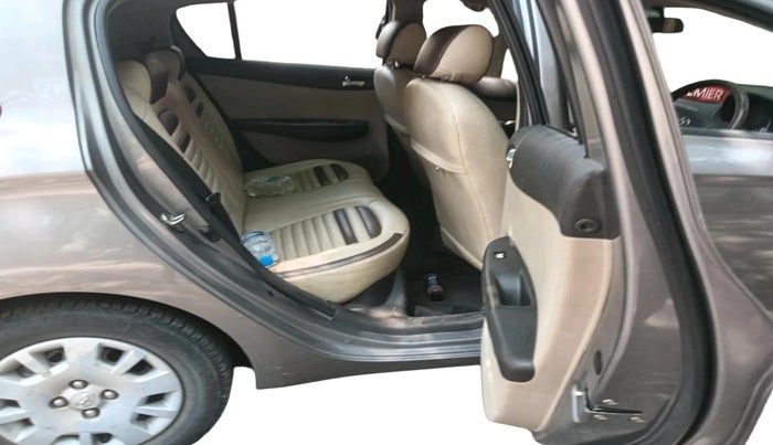 2012 Hyundai i20 MAGNA 1.2, Petrol, Manual, 1,41,704 km, interior