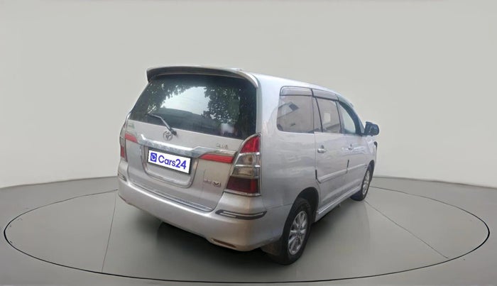 2013 Toyota Innova 2.5 VX 7 STR, Diesel, Manual, 1,54,820 km, exterior