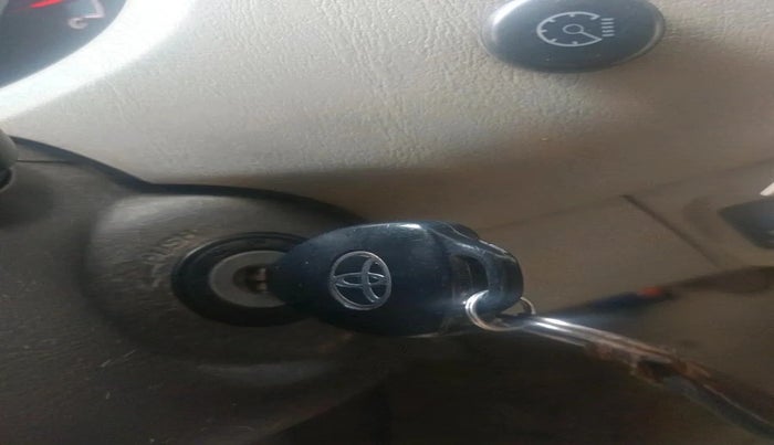 2013 Toyota Innova 2.5 VX 7 STR, Diesel, Manual, 1,54,820 km, interior