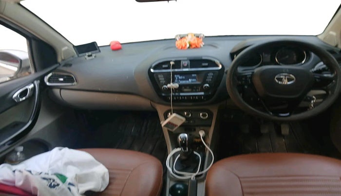 2018 Tata Tiago XZ PETROL, Petrol, Manual, 1,05,117 km, interior