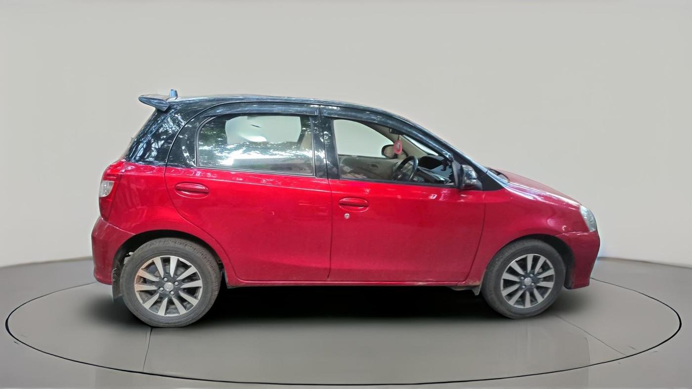 2019 Toyota Etios Liva VX DUAL TONE, Petrol, Manual, 46,700 km, exterior