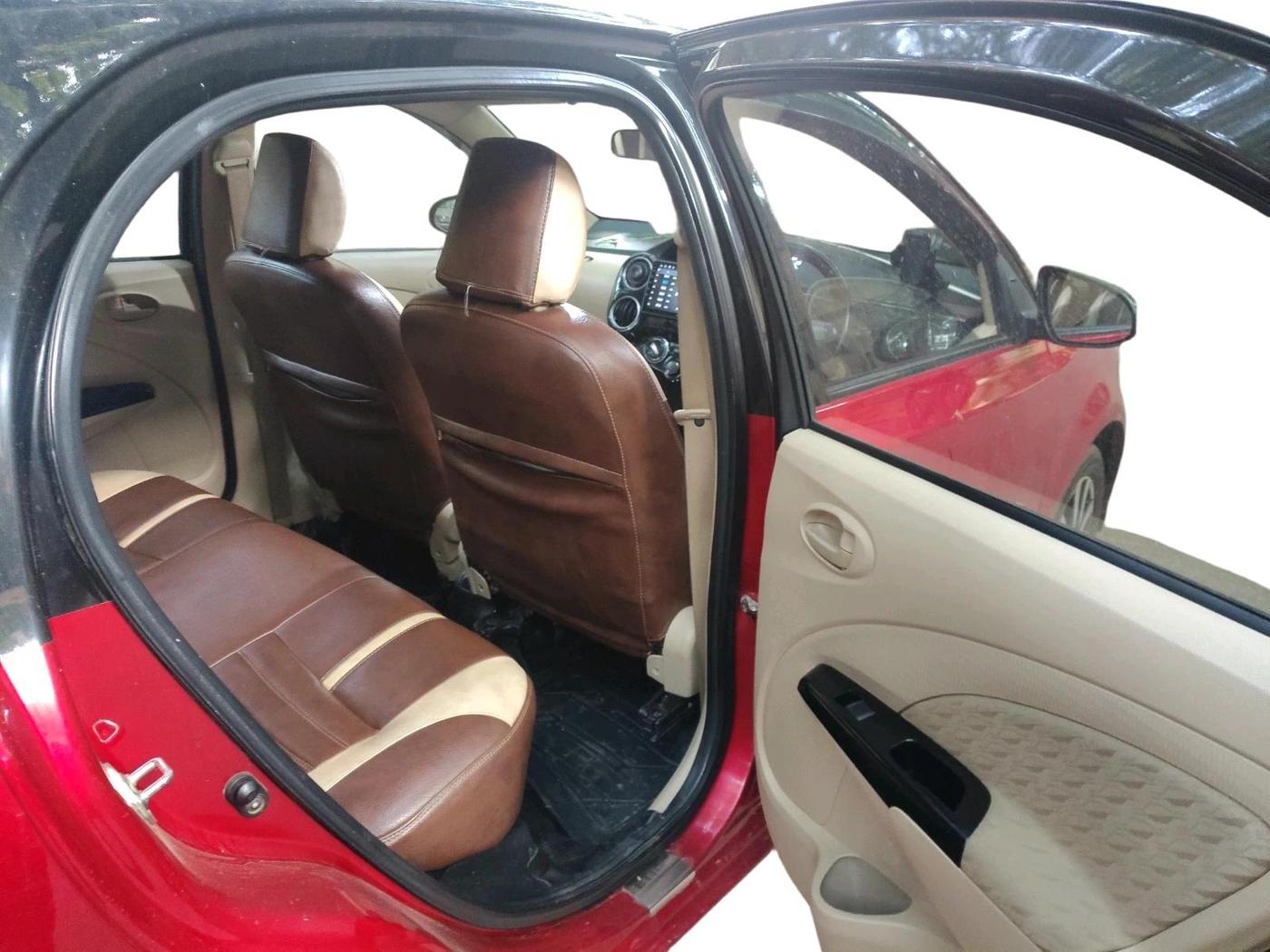 2019 Toyota Etios Liva VX DUAL TONE, Petrol, Manual, 46,700 km, interior