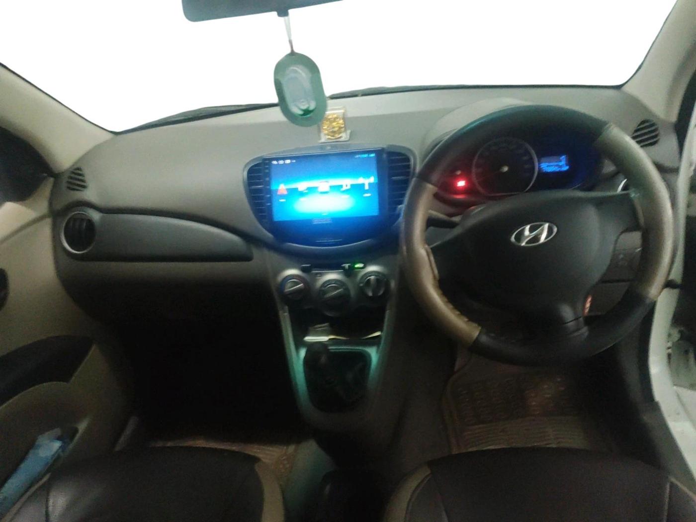 2012 Hyundai i10 ERA 1.1, Petrol, Manual, 77,054 km, interior
