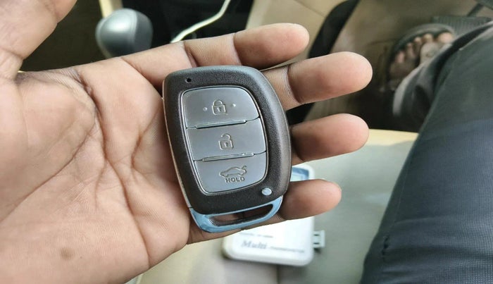 2015 Hyundai Verna FLUIDIC 4S1.6 VTVT S O AT, Petrol, Automatic, 78,563 km, interior