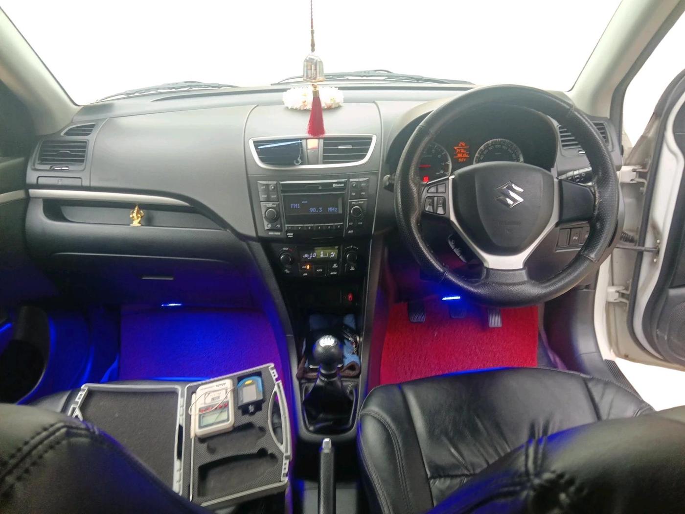 2016 Maruti Swift ZXI, Petrol, Manual, 36,613 km, interior