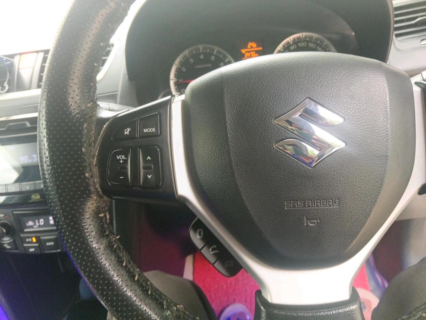 2016 Maruti Swift ZXI, Petrol, Manual, 36,613 km, interior