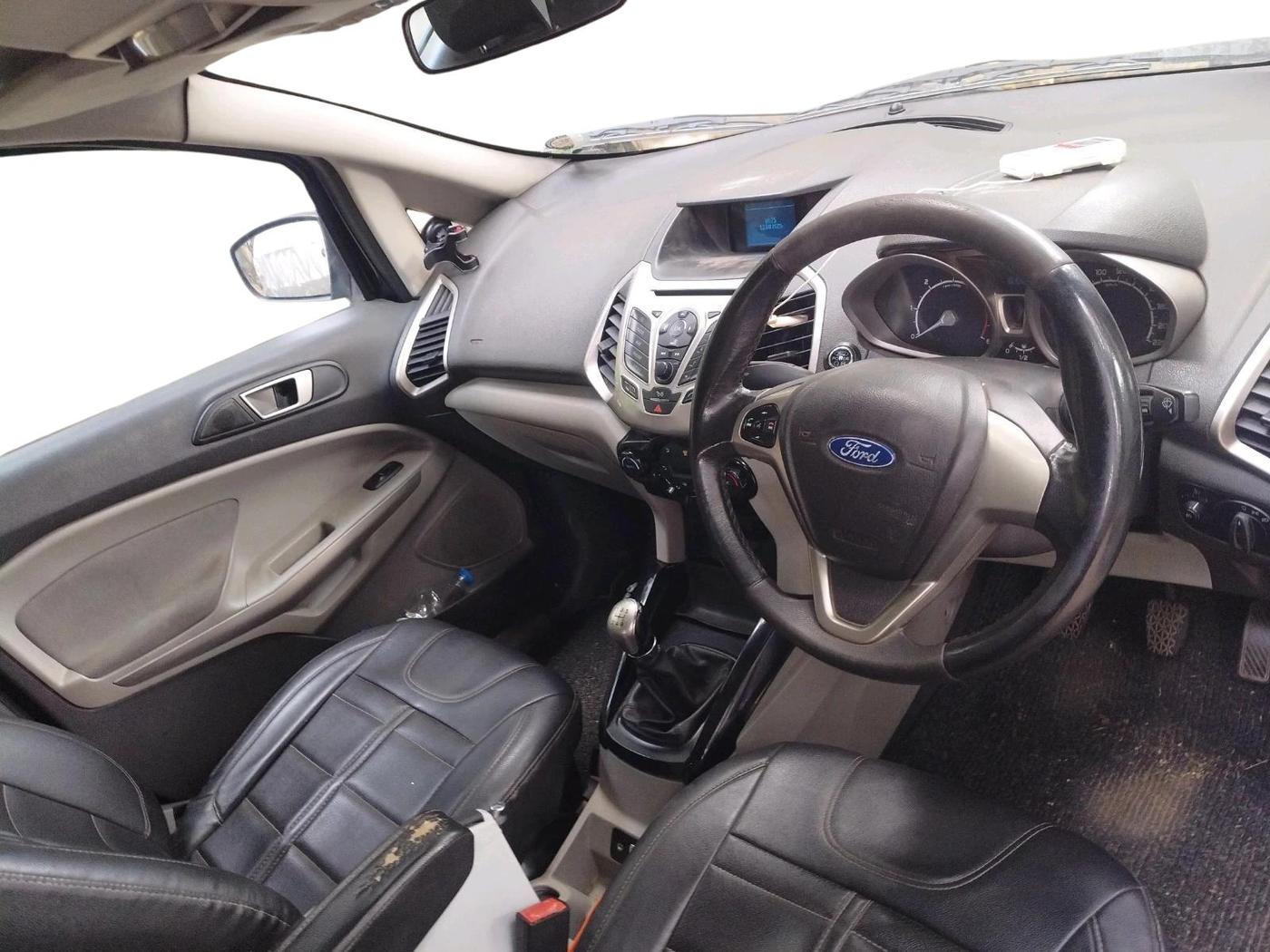 2013 Ford Ecosport TITANIUM 1.5L DIESEL, Diesel, Manual, 1,81,384 km, interior