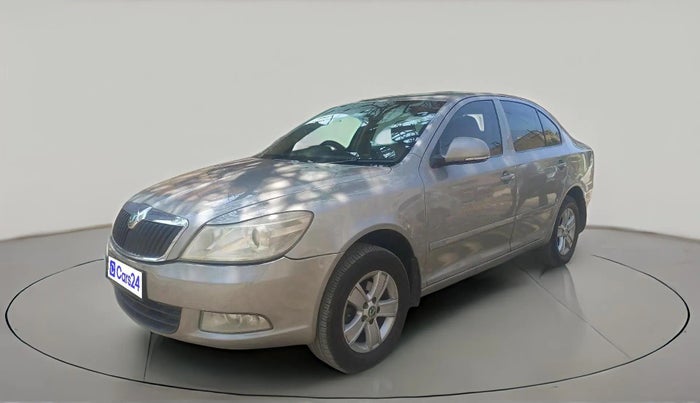 2013 Skoda Laura AMBIENTE 2.0 TDI CR MT, Diesel, Manual, 1,41,871 km, exterior