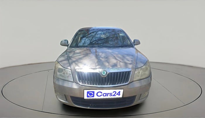 2013 Skoda Laura AMBIENTE 2.0 TDI CR MT, Diesel, Manual, 1,41,871 km, exterior