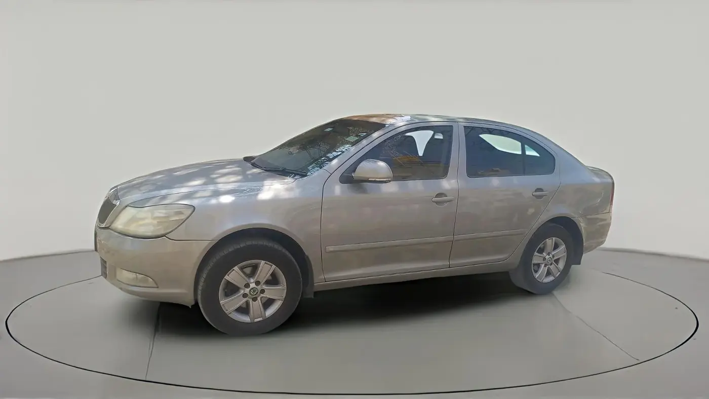 2013 Skoda Laura AMBIENTE 2.0 TDI CR MT, Diesel, Manual, 1,41,871 km, exterior