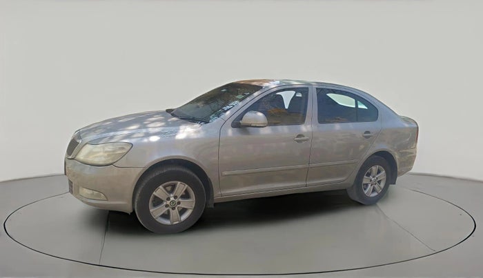 2013 Skoda Laura AMBIENTE 2.0 TDI CR MT, Diesel, Manual, 1,41,871 km, exterior