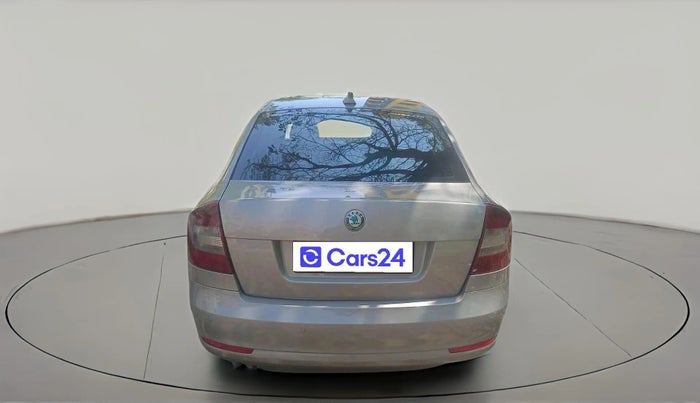 2013 Skoda Laura AMBIENTE 2.0 TDI CR MT, Diesel, Manual, 1,41,871 km, exterior