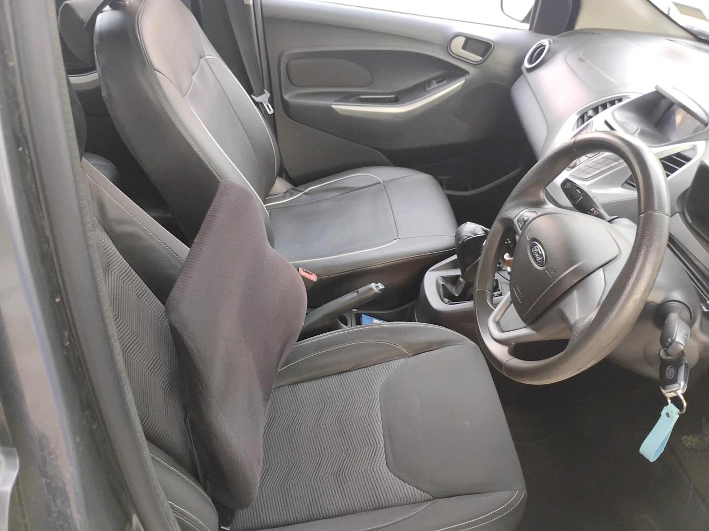 2016 Ford New Figo TITANIUM PLUS 1.5 DIESEL, Diesel, Manual, 1,16,699 km, interior