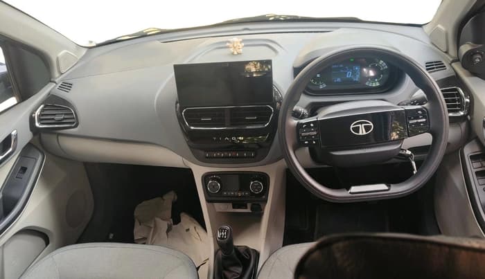 2025 Tata Tiago XZ PLUS PETROL, Petrol, Manual, 6,193 km, interior