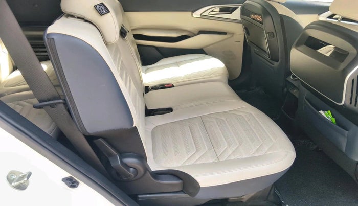 2024 KIA CARENS LUXURY PLUS 1.5 TURBO PETROL DCT 7 STR, Petrol, Automatic, 16,676 km, interior