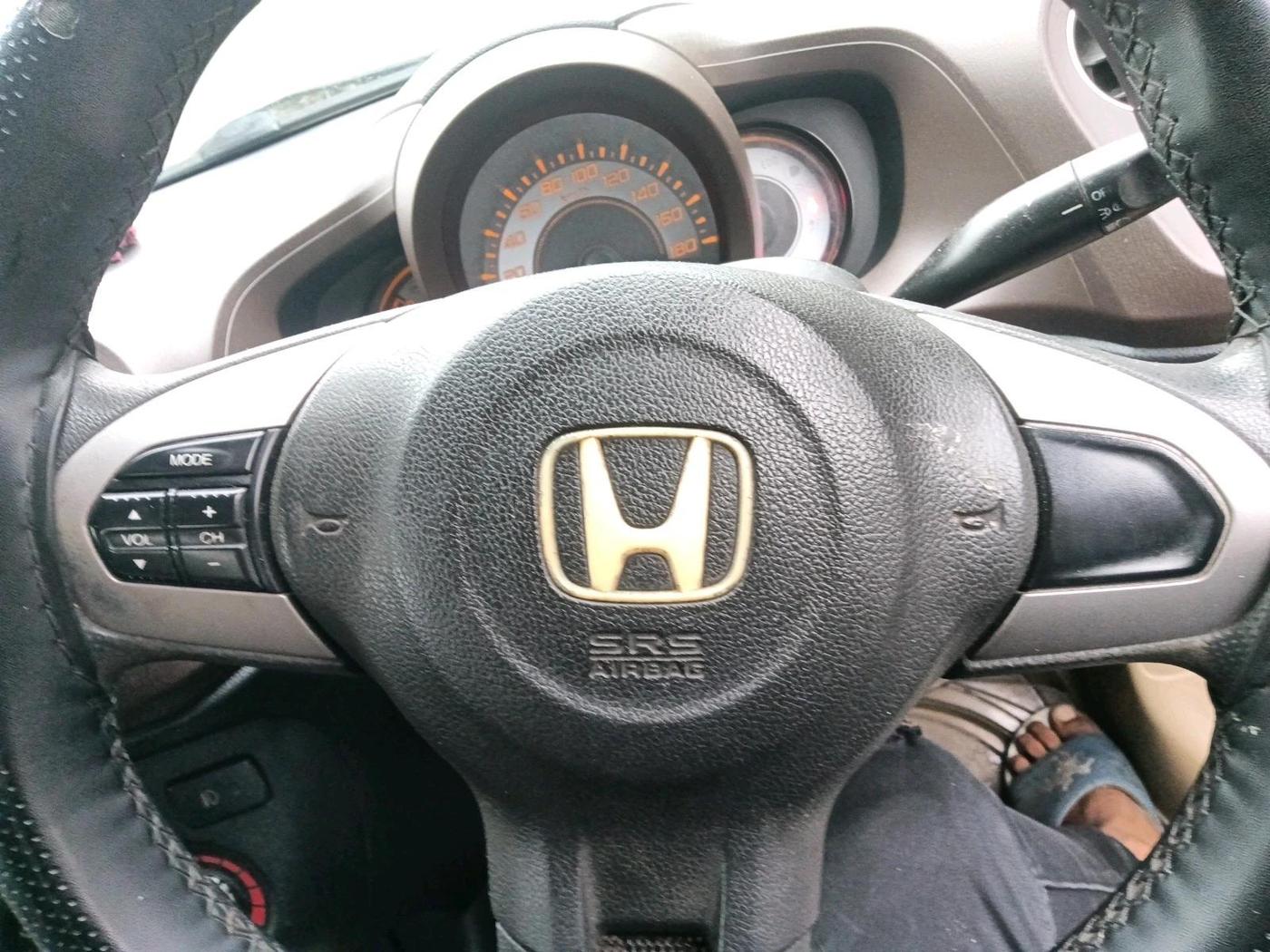 2012 Honda Brio V MT, Petrol, Manual, 67,706 km, interior