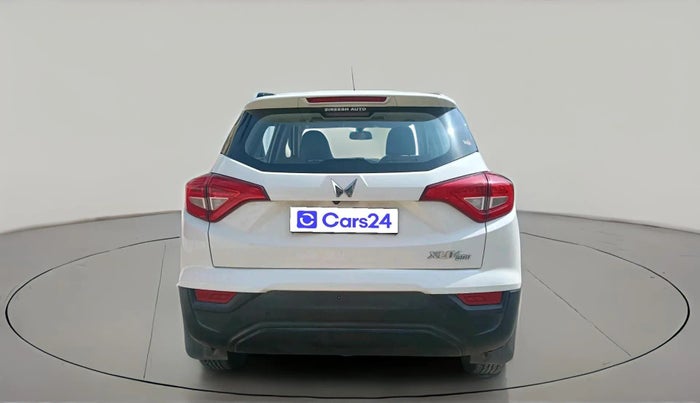 2023 Mahindra XUV300 W6 1.2 PETROL, Petrol, Manual, 46,833 km, exterior