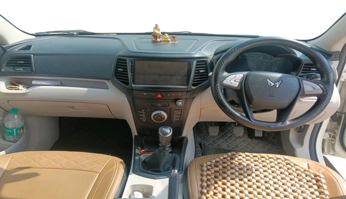 2023 Mahindra XUV300 W6 1.2 PETROL, Petrol, Manual, 46,833 km, interior