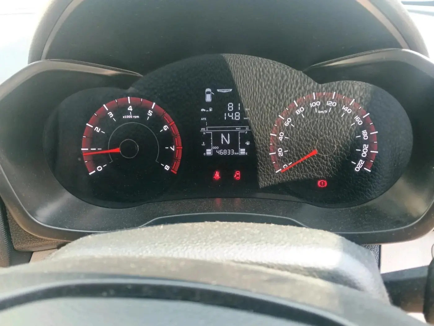 2023 Mahindra XUV300 W6 1.2 PETROL, Petrol, Manual, 46,833 km, interior