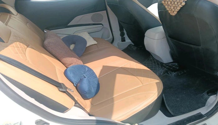 2023 Mahindra XUV300 W6 1.2 PETROL, Petrol, Manual, 46,833 km, interior