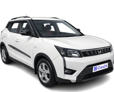 2023 Mahindra XUV300 - SUV - Petrol - Manual - ₹8.00 lakh