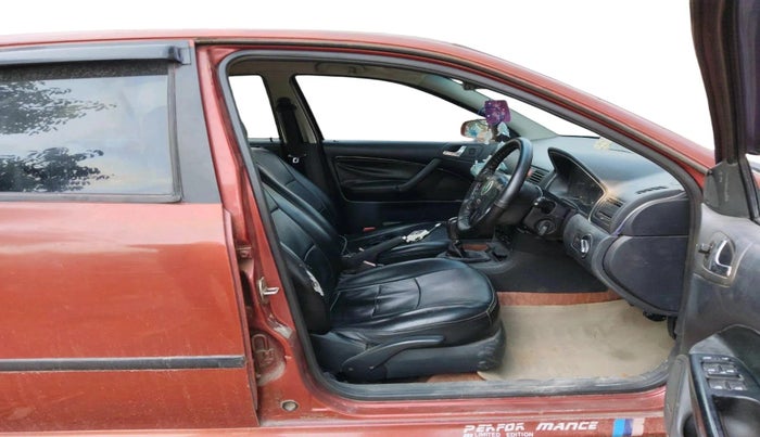 2004 Skoda Octavia AMBIENTE 1.9 TDI, Diesel, Manual, 1,80,814 km, interior