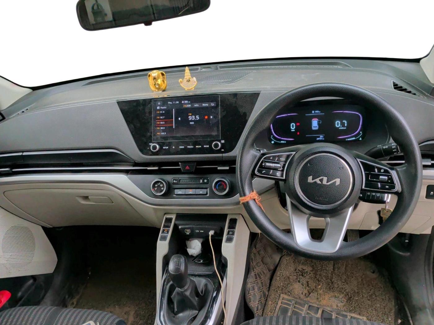 2022 KIA CARENS PRESTIGE 1.4 PETROL 7 STR, Petrol, Manual, 24,731 km, interior