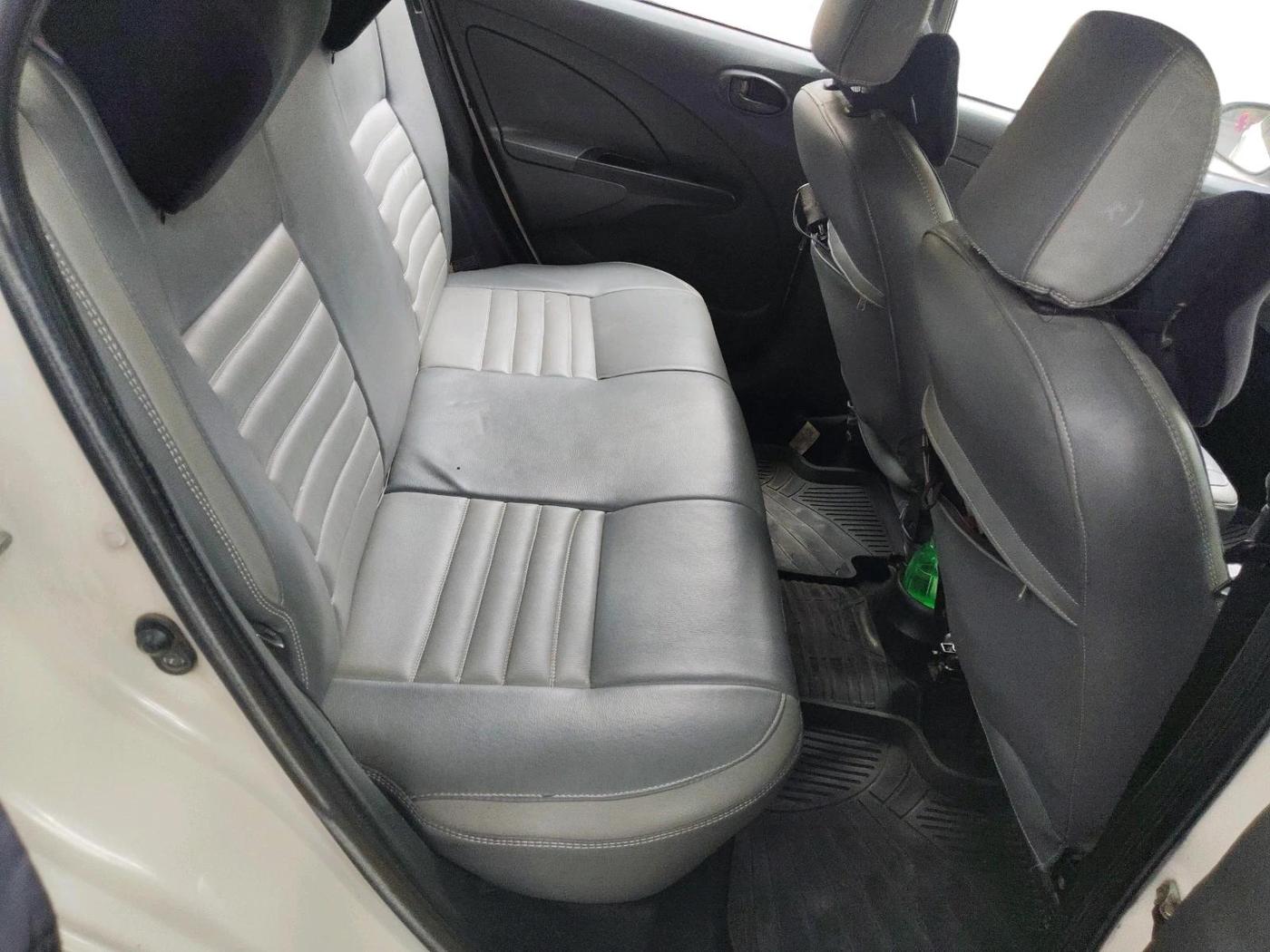 2013 Toyota Etios Liva G, Petrol, Manual, 1,89,140 km, interior