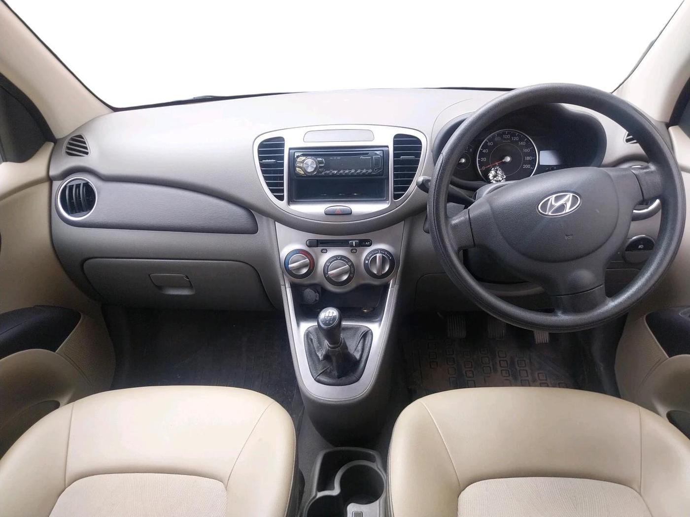 2013 Hyundai i10 MAGNA 1.2, Petrol, Manual, 23,093 km, interior