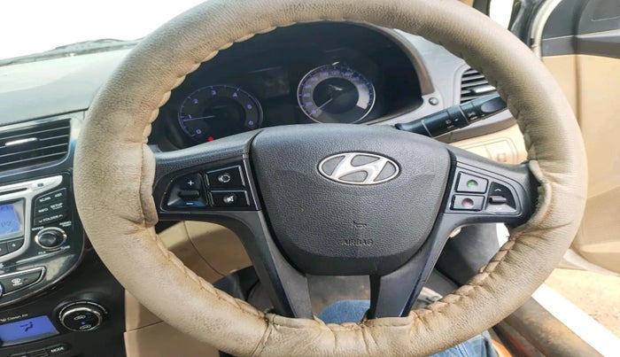 2013 Hyundai Verna FLUIDIC 1.6 CRDI SX, Diesel, Manual, 96,930 km, interior
